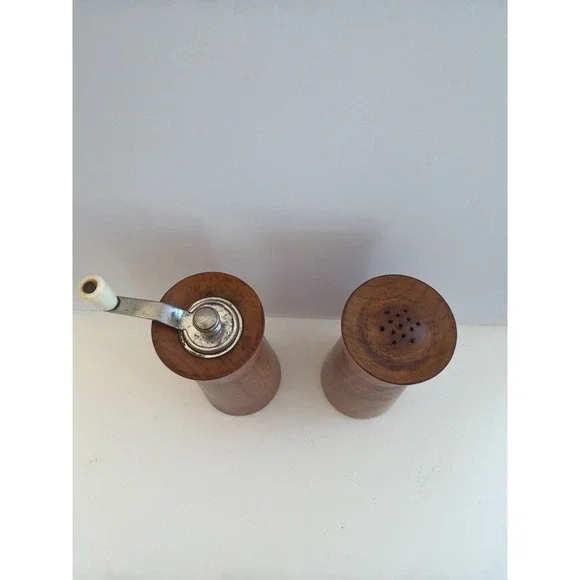 Vintage Tre Spade Mid-Century Italian Wood Salt Shaker and Pepper Mill Grinder S - Picture 2 of 8